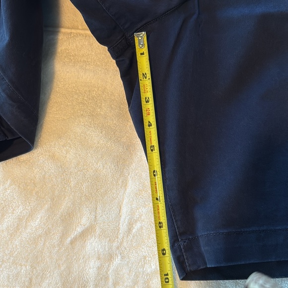 Gap Navy Shorts size 40 - Picture 8 of 9